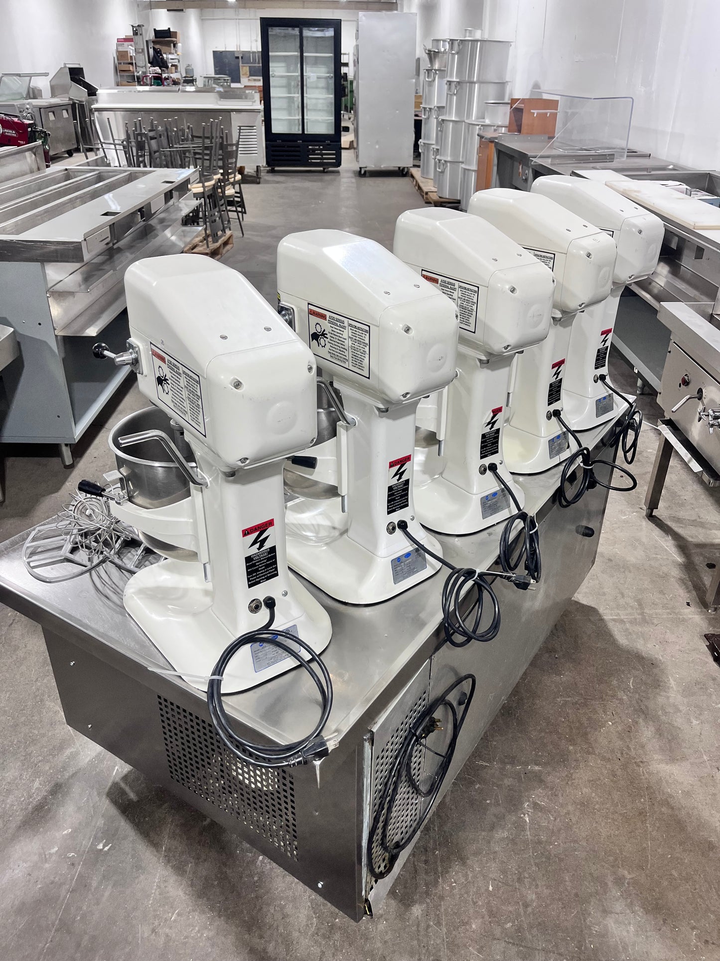 GLOBE SP08 , 8 Qt. Commercial Duty Dough Mixer Machine -