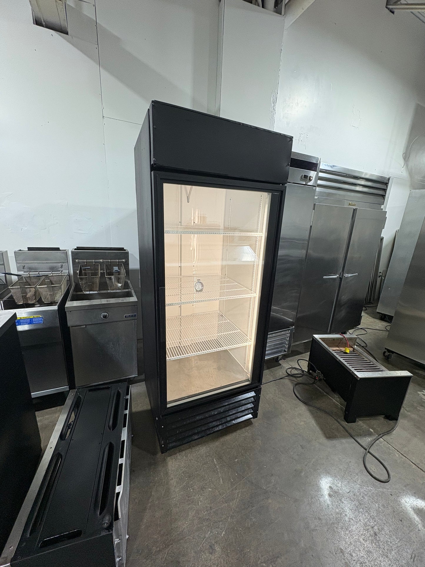 TRUE GDM-26 Single Glass Door Pop Cooler