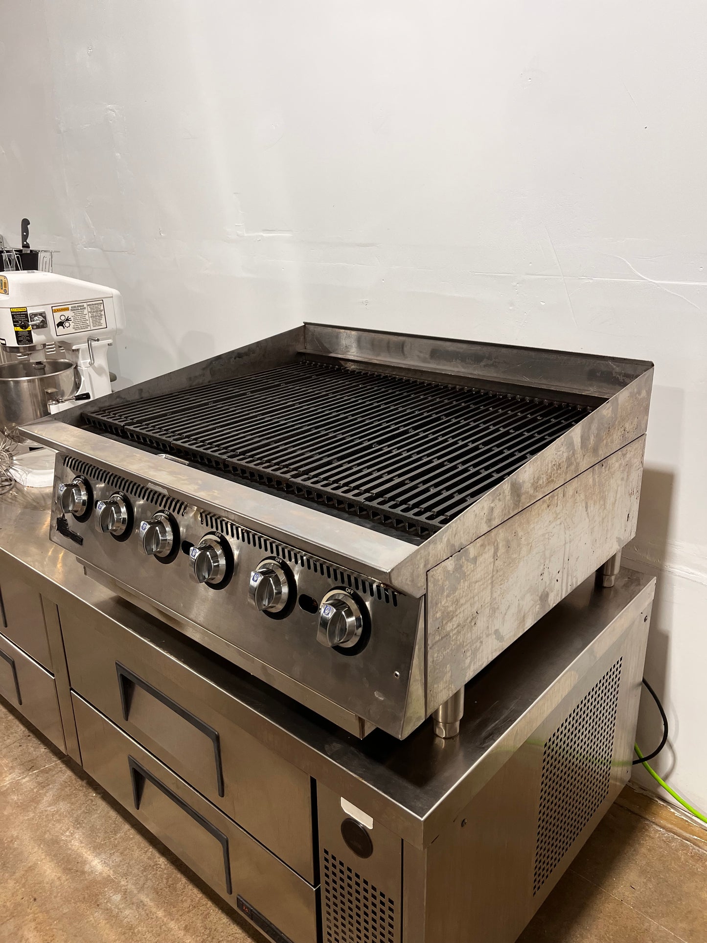 STAR Ultra-Max 8136RCBB, 36” Gas Charbroiled Radiant Grill -