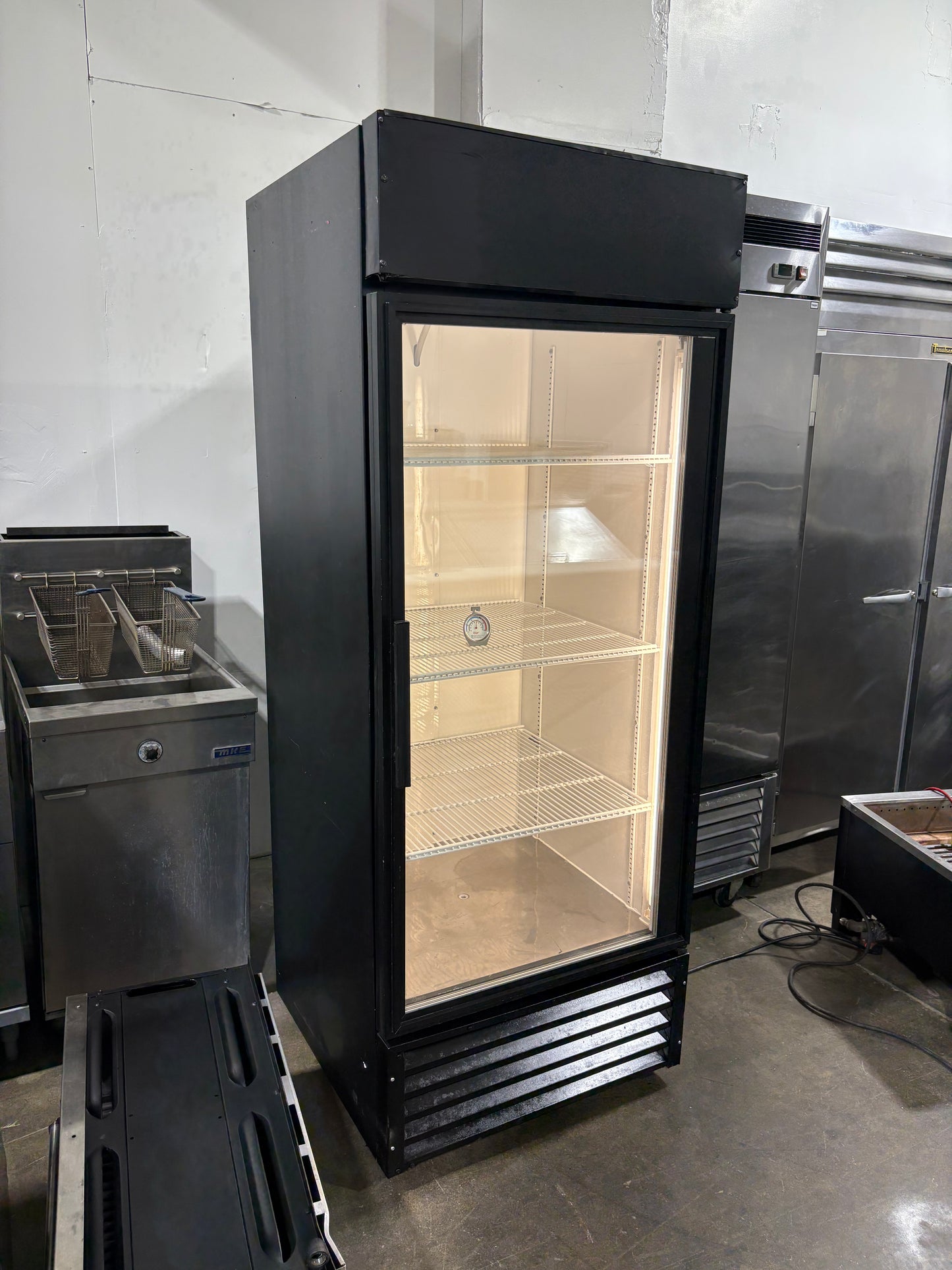 TRUE GDM-26 Single Glass Door Pop Cooler