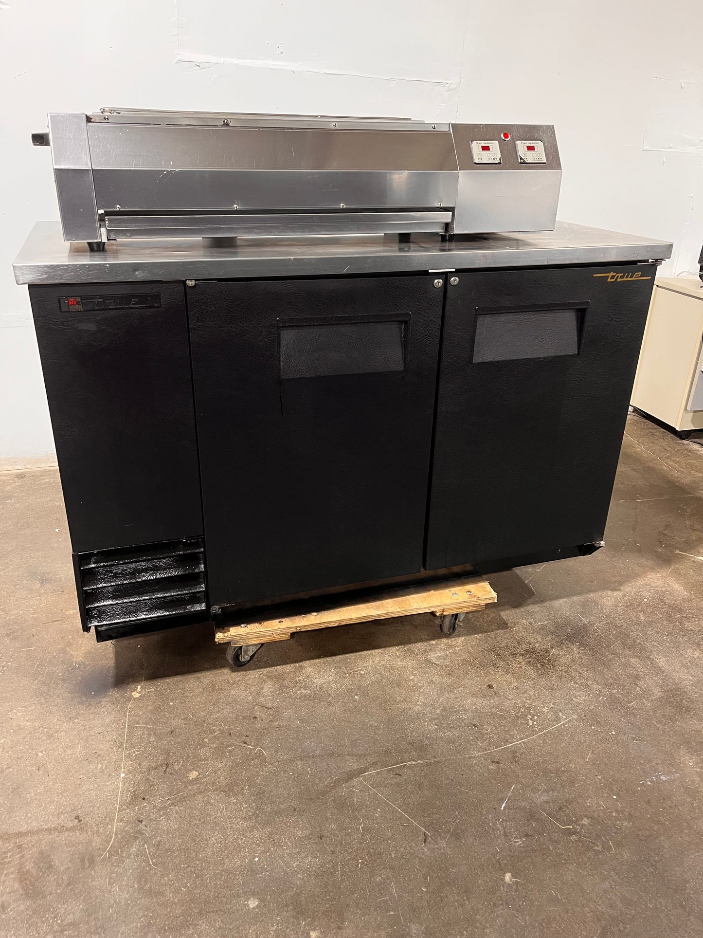 TRUE TBB-2, 59" Double Doors Beer Cooler -