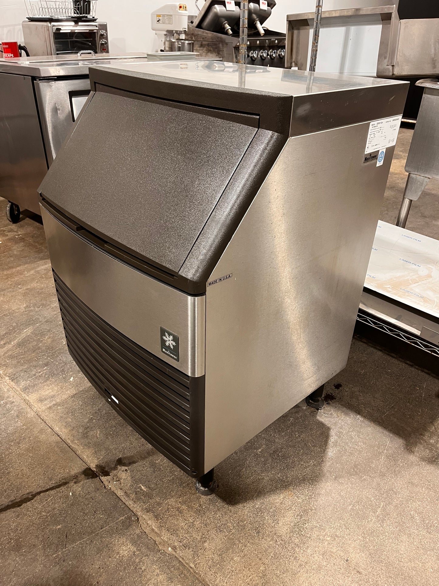 Manitowoc QD0121A , 200 lb. Ice Machine