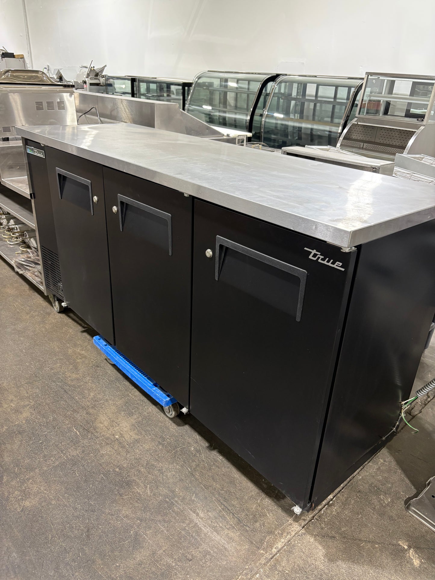 TRUE TBB-24-72-HC , Black Solid 3-Doors Beer Cooler