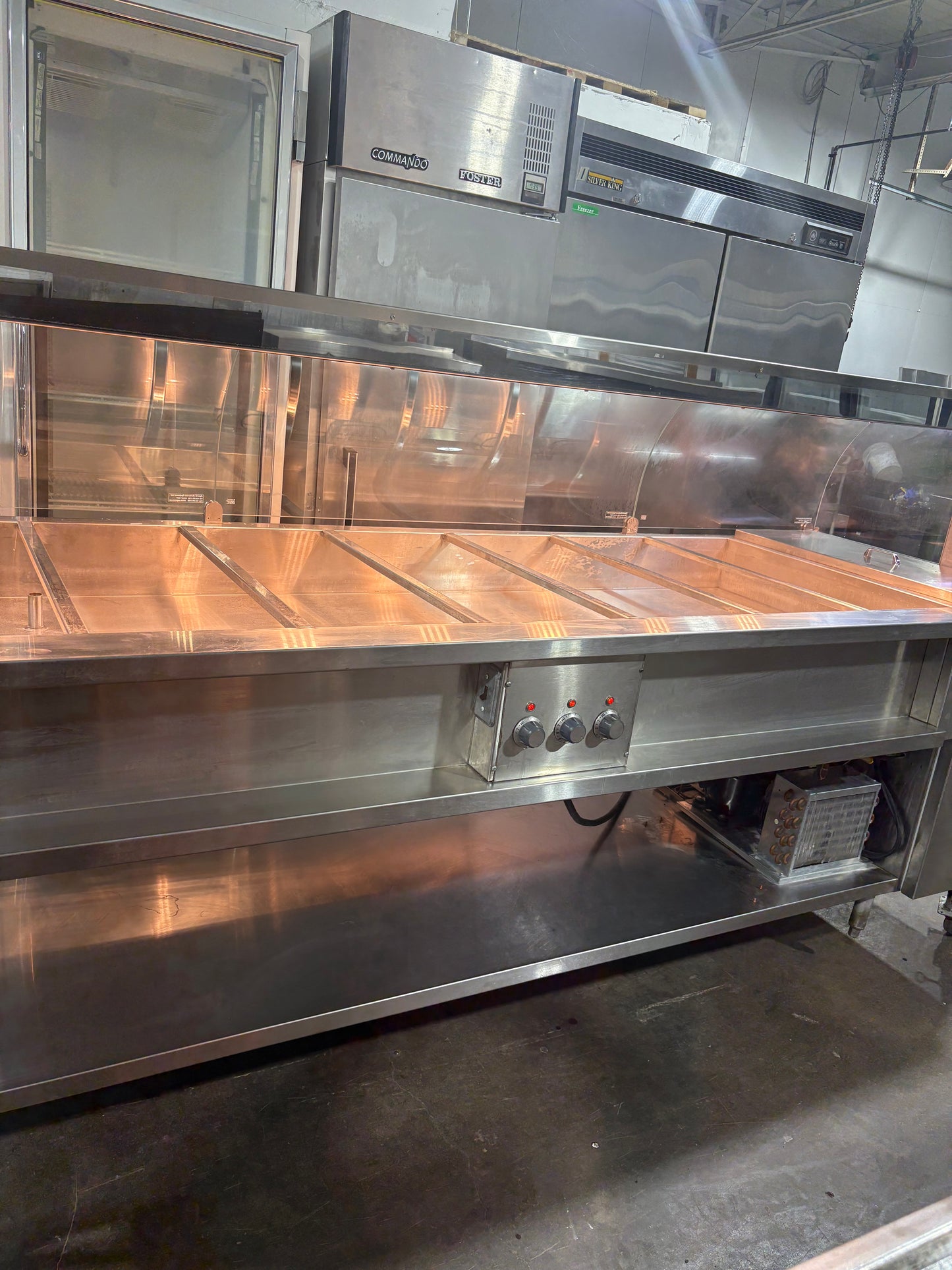 7 +1 Wells Commercial Steam Table With Curved Sneeze Guard