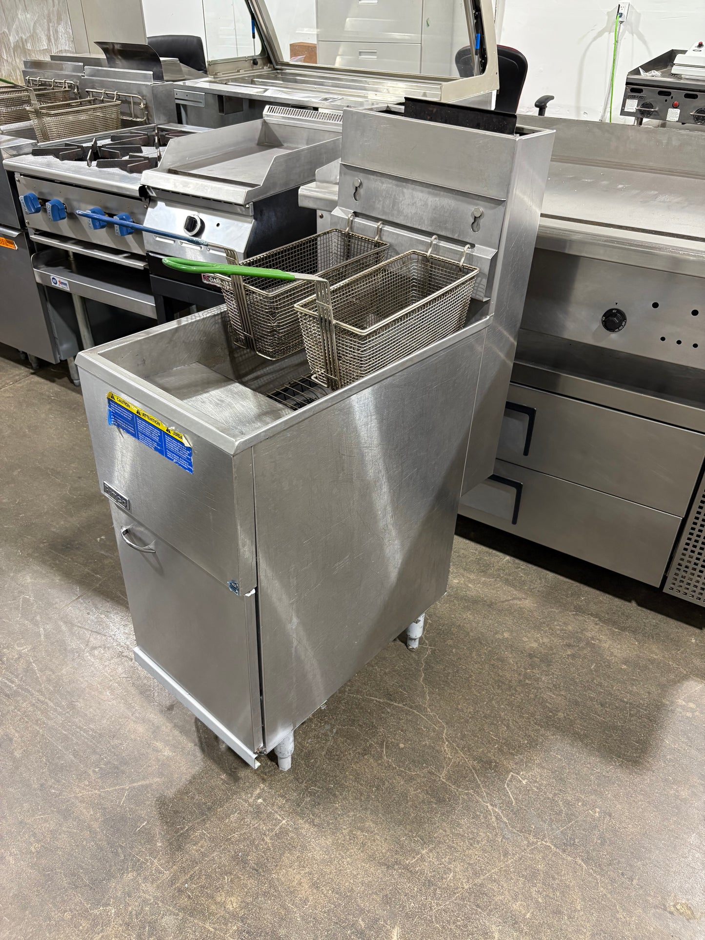 PITCO 40C+ 40-45 Lb. Natural Gas Floor Deep Fryer