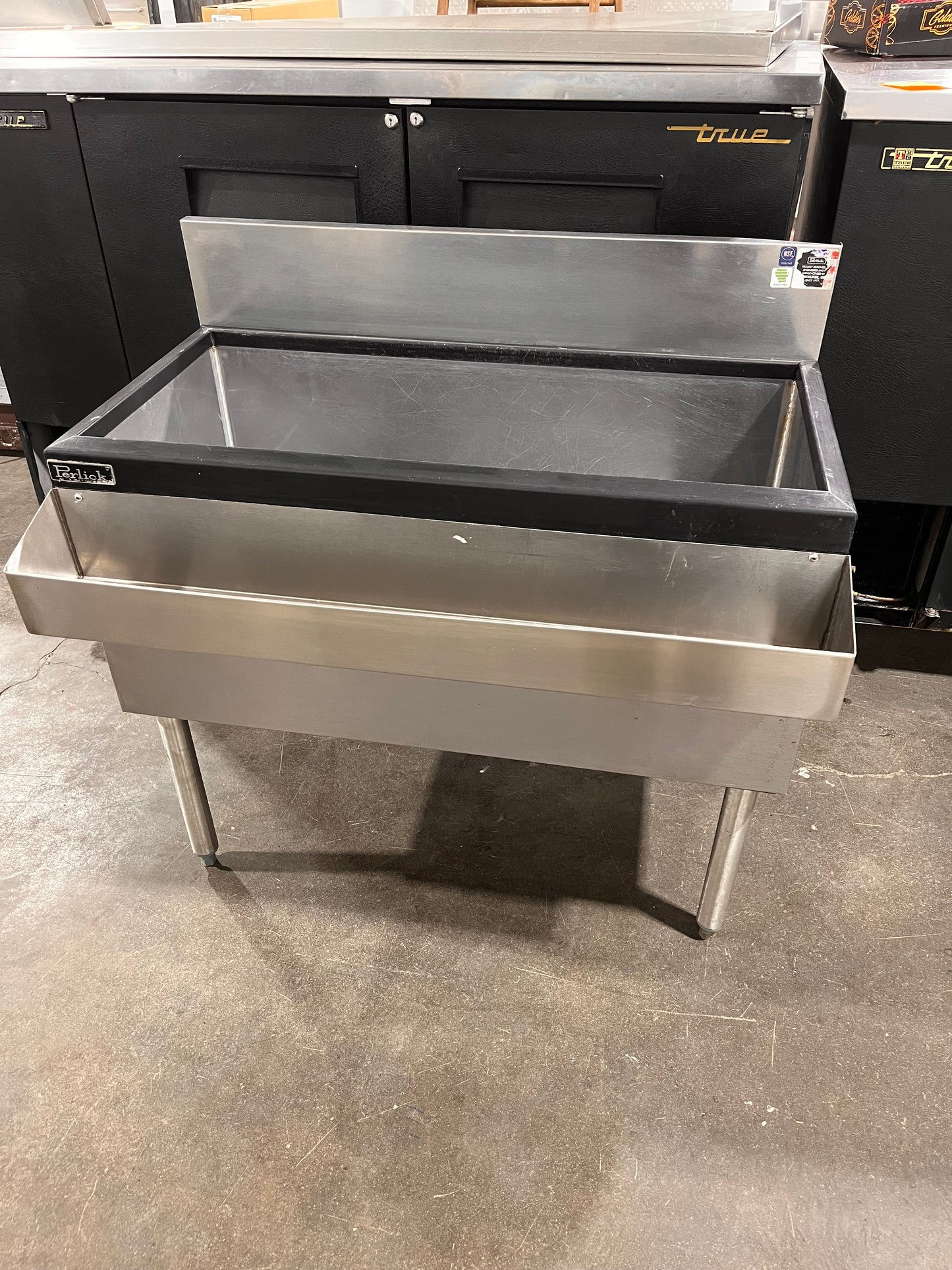 Perlick 36" Cocktail Bar Sink Station With Drink Railing