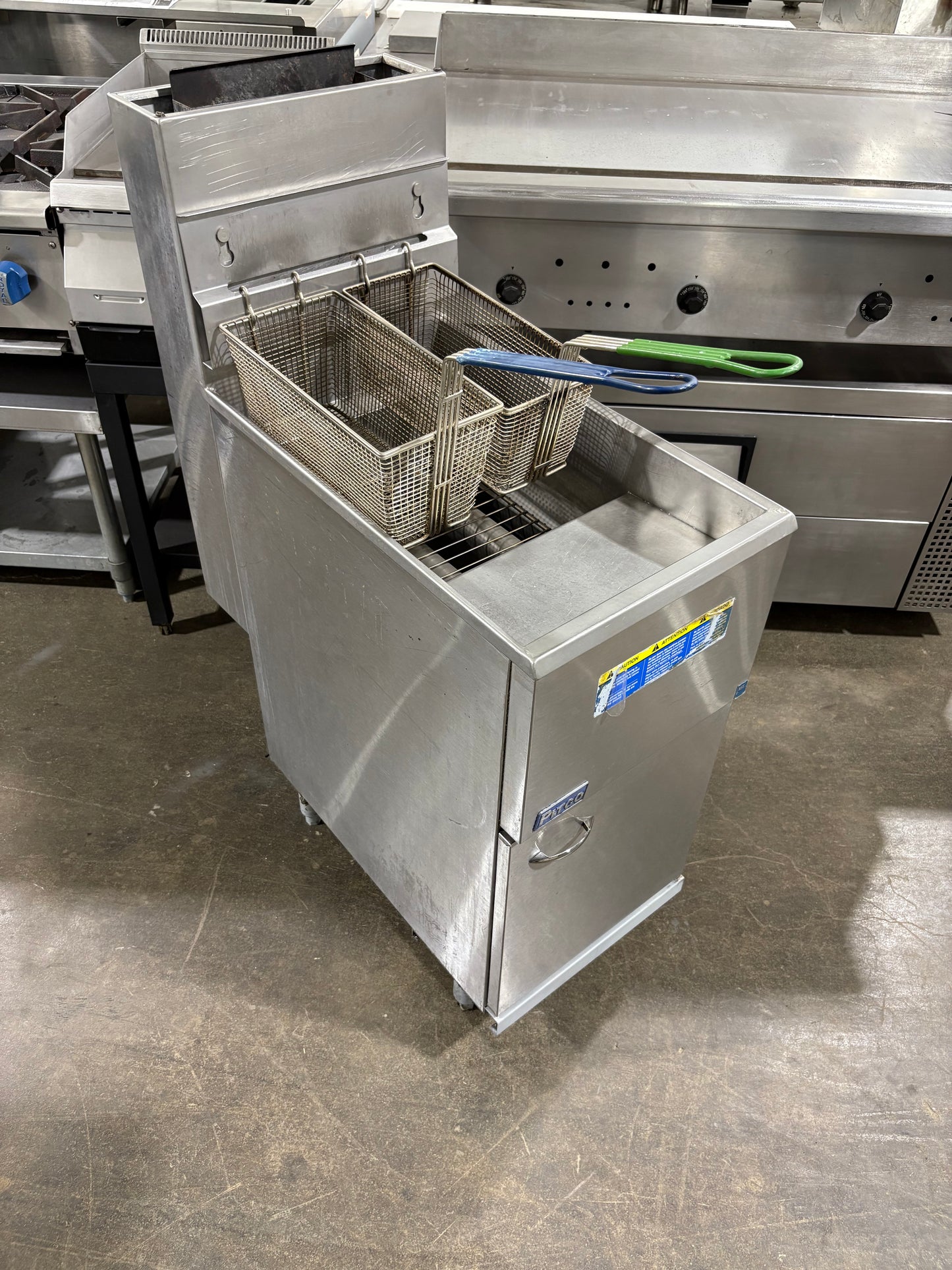 PITCO 40C+ 40-45 Lb. Natural Gas Deep Fryer