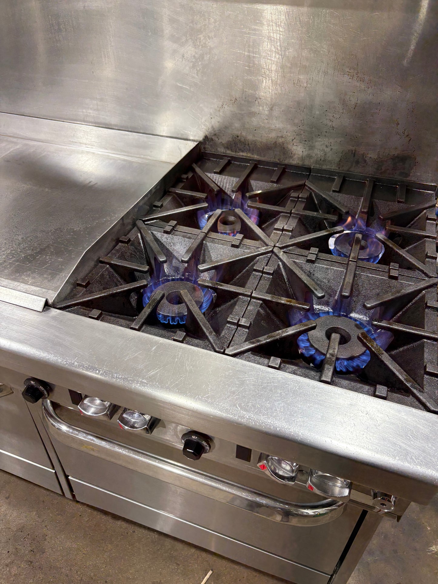 SOUTHBEND 4601DD-3GL 60" 4 Burner Gas Range Griddle x2  Ovens