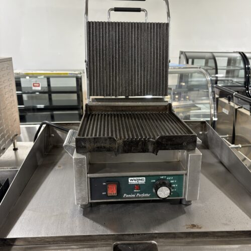 Waring WPG150 Used Compact Italian-Style Panini Press Grill 2 Waring WPG150 Used Compact Italian-Style Panini Press Grill